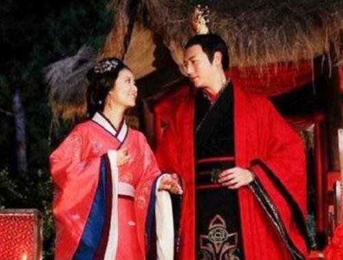 (才子佳人结婚)才子佳人：纳妾娶妻的策略游戏